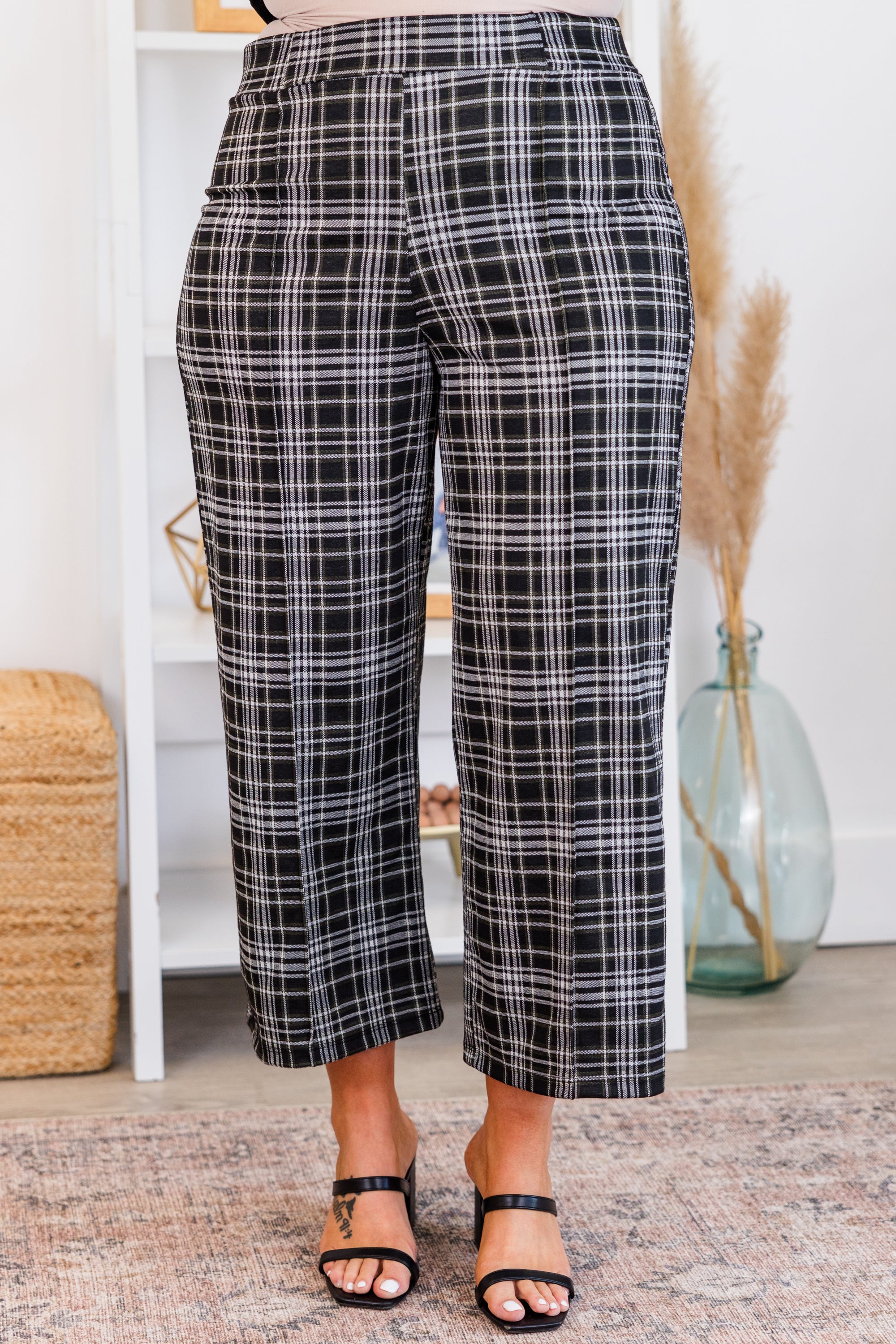 I'm Still Standing Pants. Black-Olive