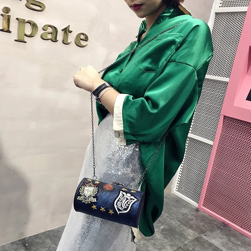 Women's Small Pu Leather Solid Color Streetwear Lock Clasp Shoulder Bag