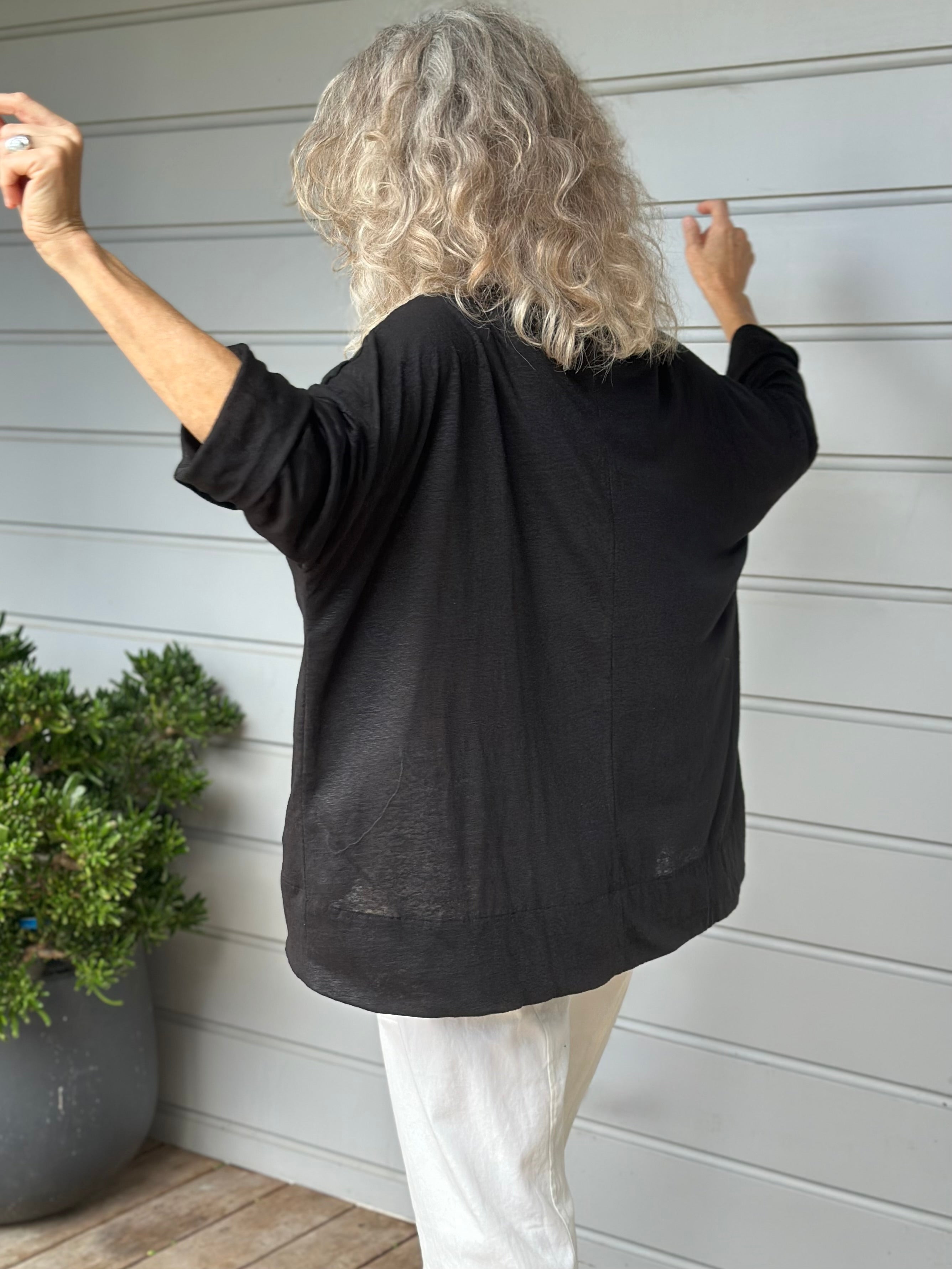 nina top - black linen knit