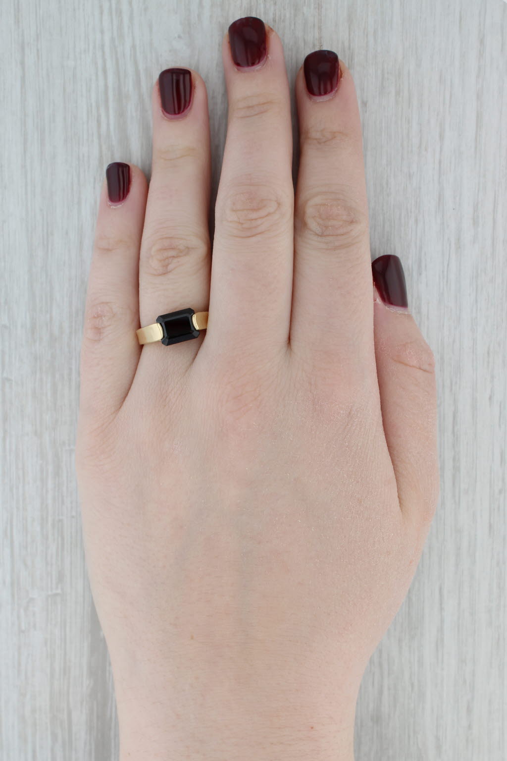 4ct Garnet Solitaire Ring 18k Yellow Gold Size 8.25