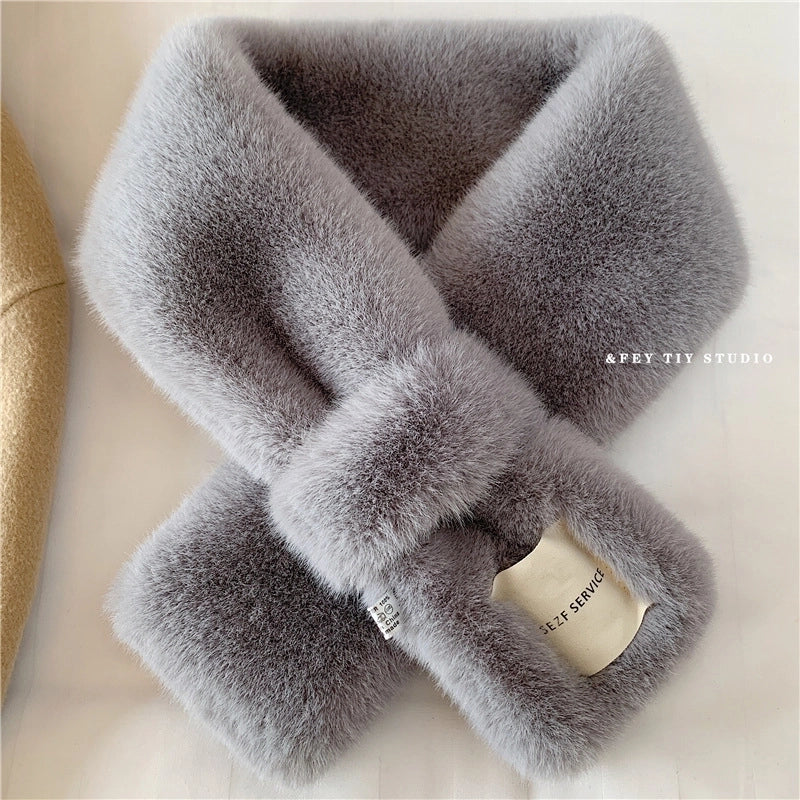 Women's Minimalist Solid Color Imitation Fur Polyester Winter Scarves