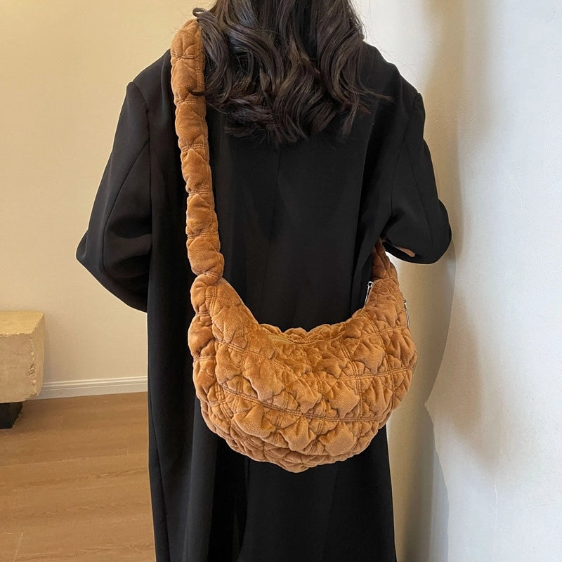 Women's Large Flannel Solid Color Streetwear Dumpling Shape Zipper Shoulder Bag