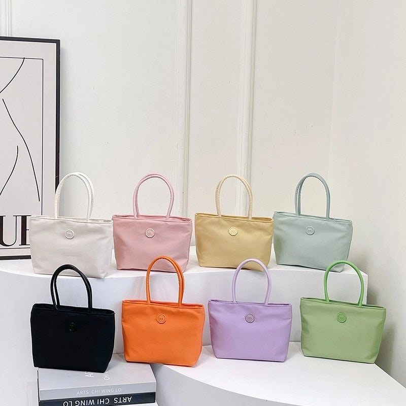 Women's Nylon Solid Color Basic Classic Style Square Zipper Handbag