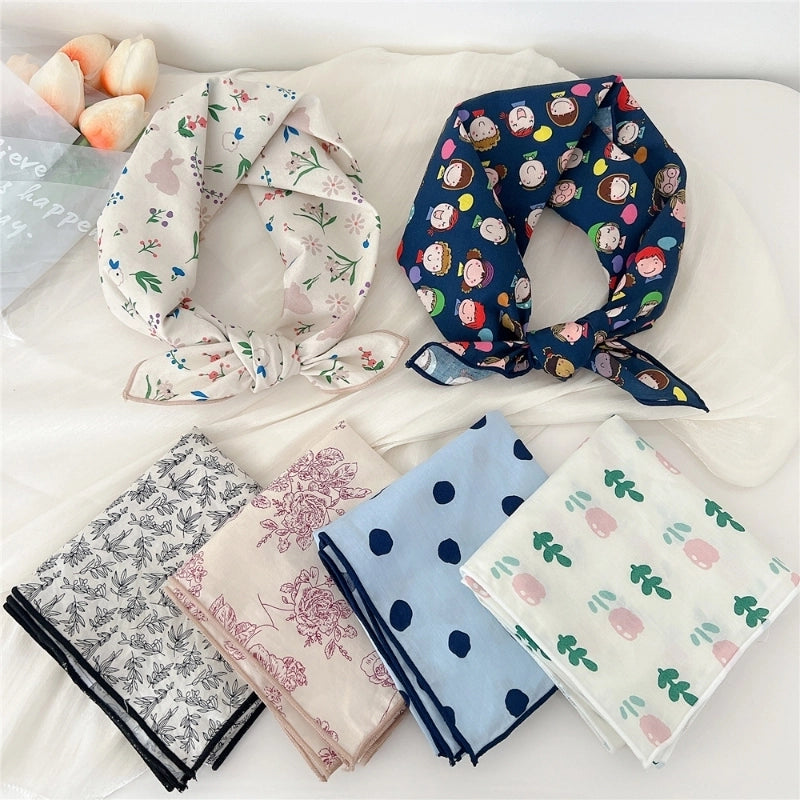Women's Elegant Sweet Ditsy Floral Polka Dots Heart Shape Polyester Silk Scarf