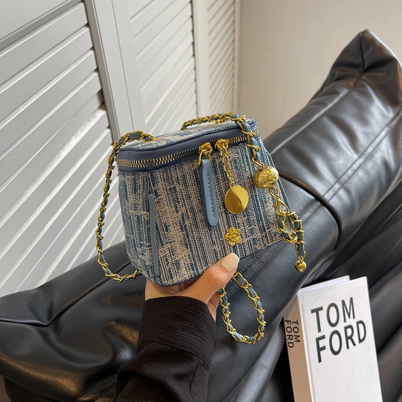 Women's Small Denim Solid Color Streetwear Zipper Crossbody Bag