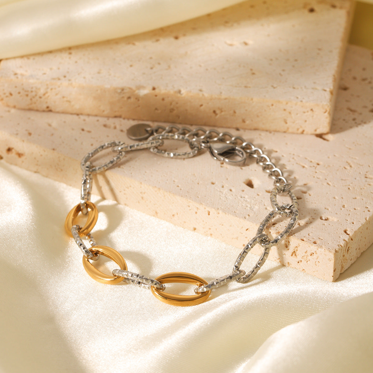 Ins Style Stainless Steel Gold And Silver Color Matching O-Shaped Chain Bracelet Female Niche Design Titanium Steel Hammered Chain Jewelry