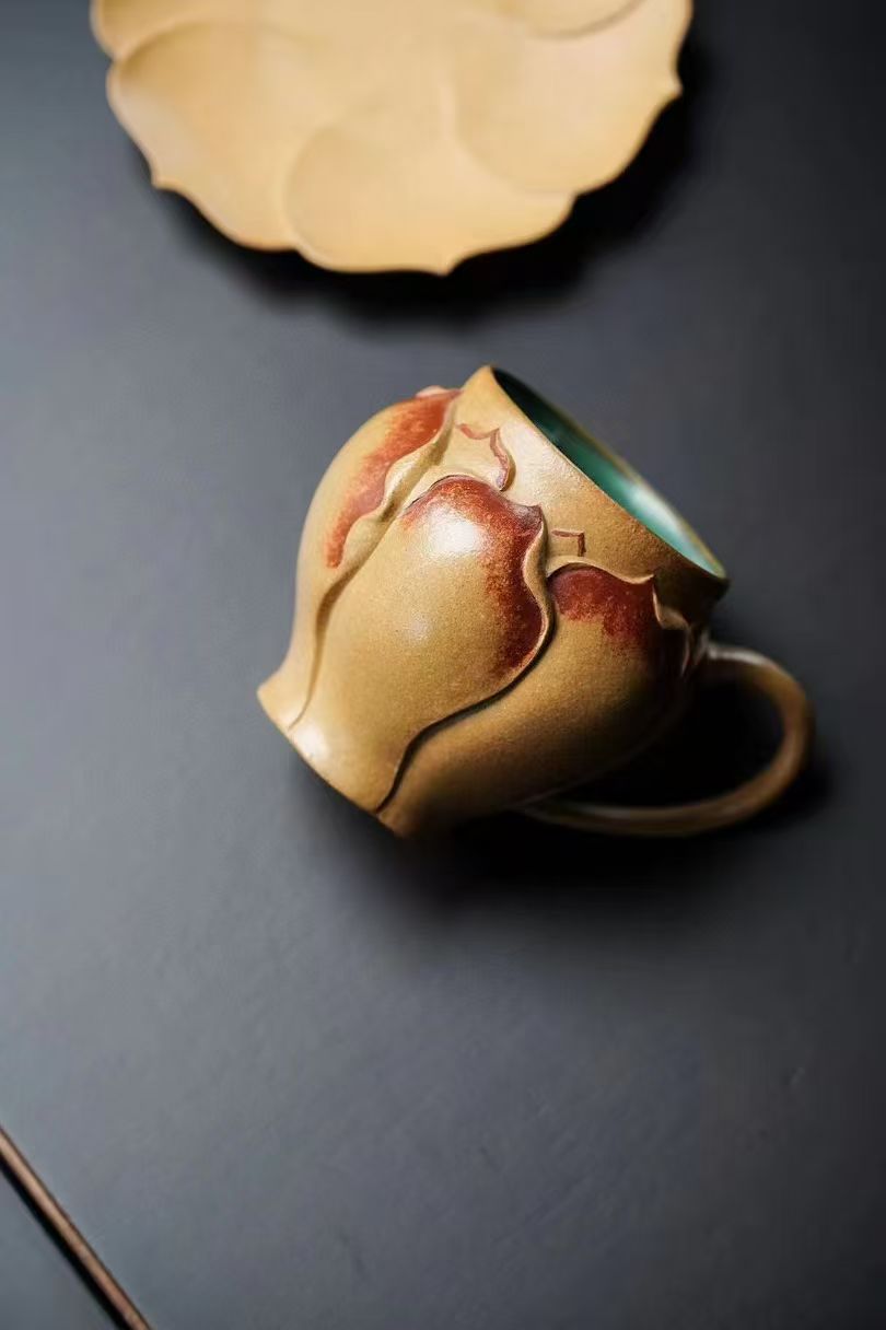 Yixing purple clay cup from China