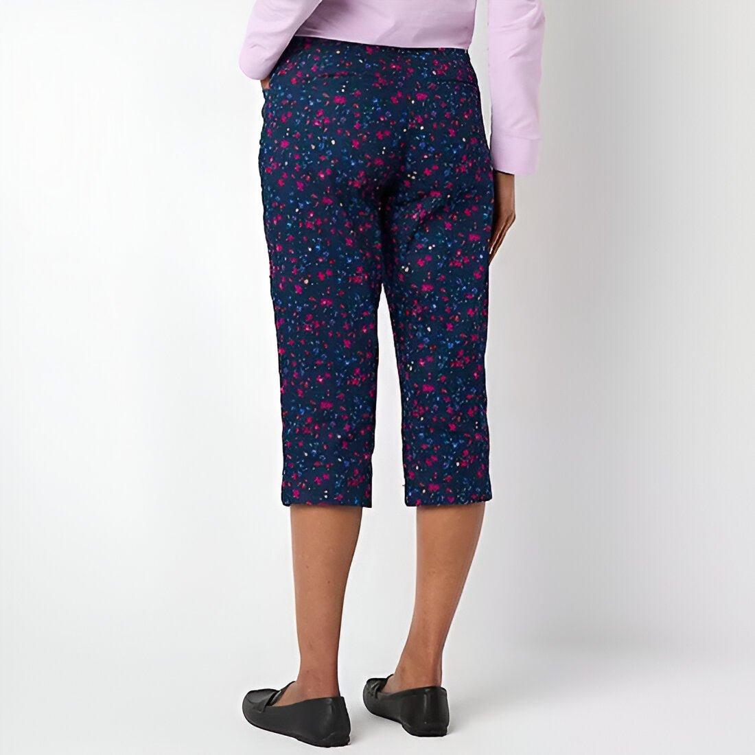 Women Mid Rise Capri Pant
