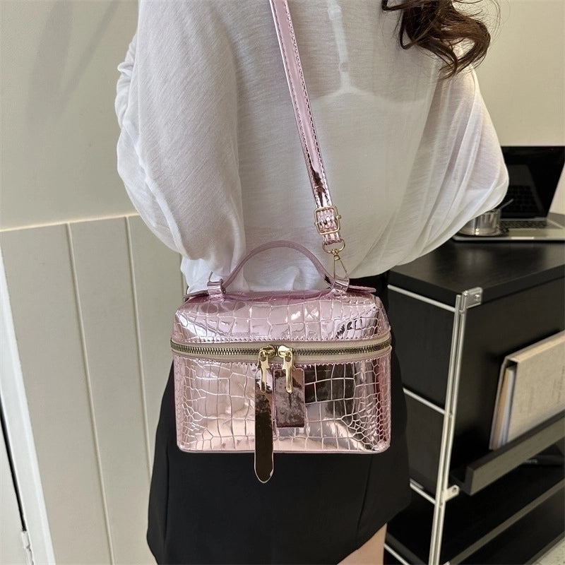 Women's Medium All Seasons Pu Leather Solid Color Streetwear Square Zipper Shoulder Bag Handbag Bucket Bag