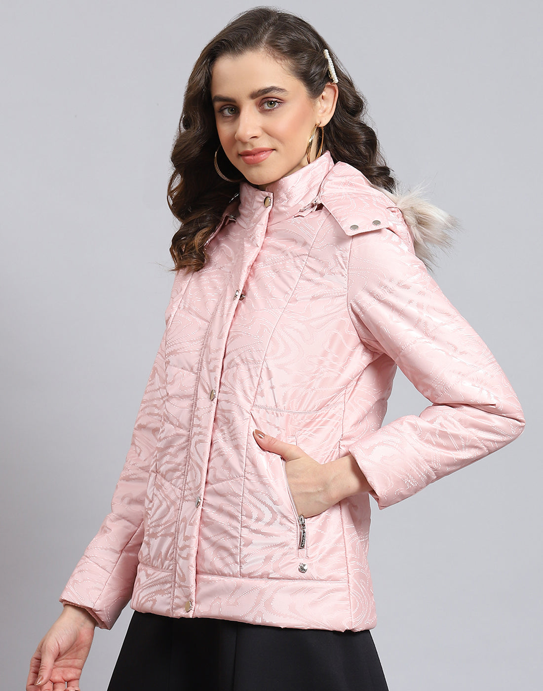 Women Pink Solid Hooded Full Sleeve Jacket