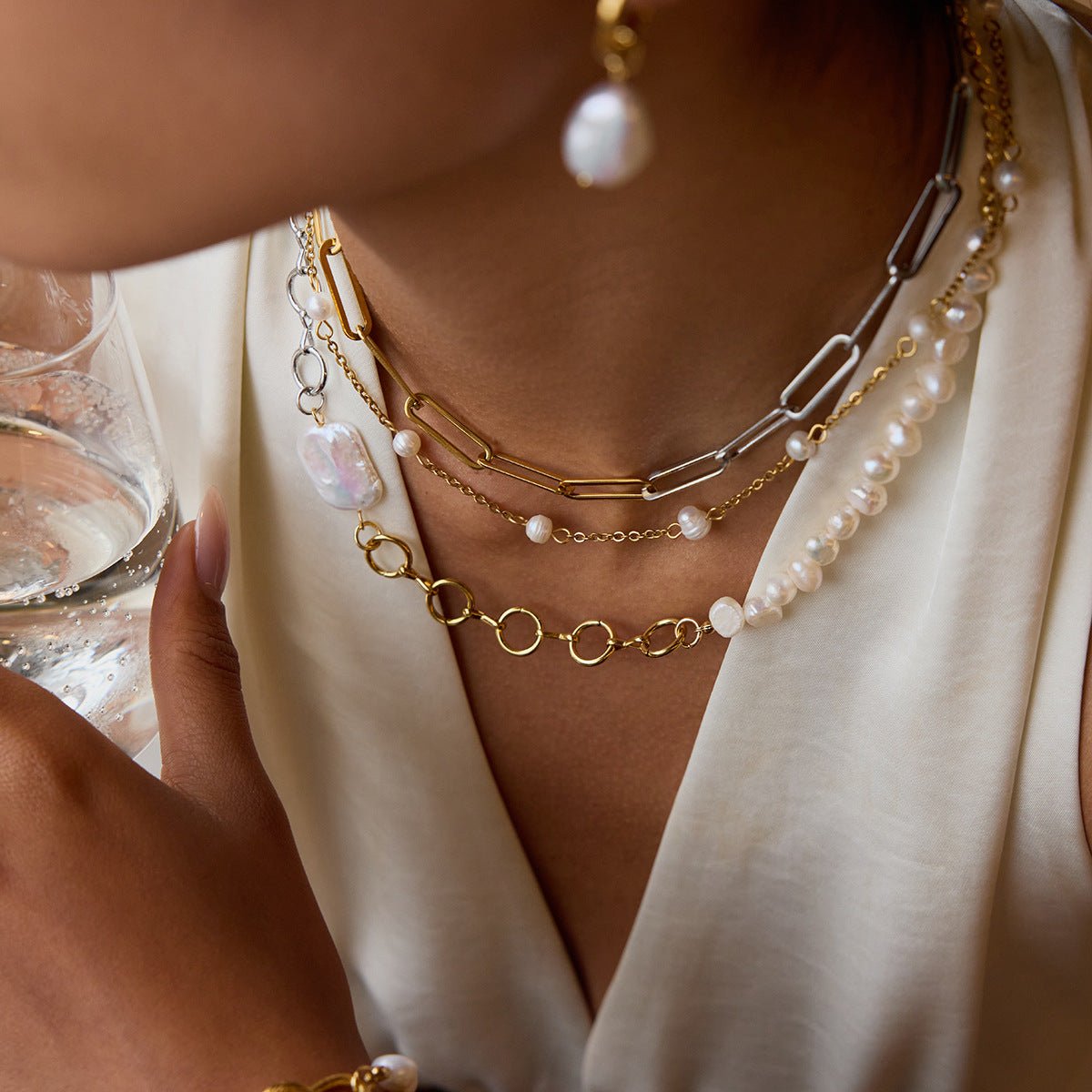Pearl Necklace Clavicle Chain Stainless Steel Necklace 18K Gold Titanium Steel