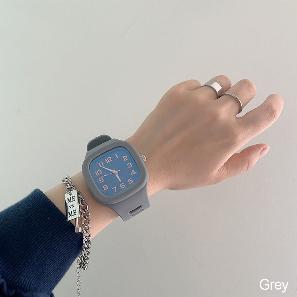 Stylish and streamlined women's watch