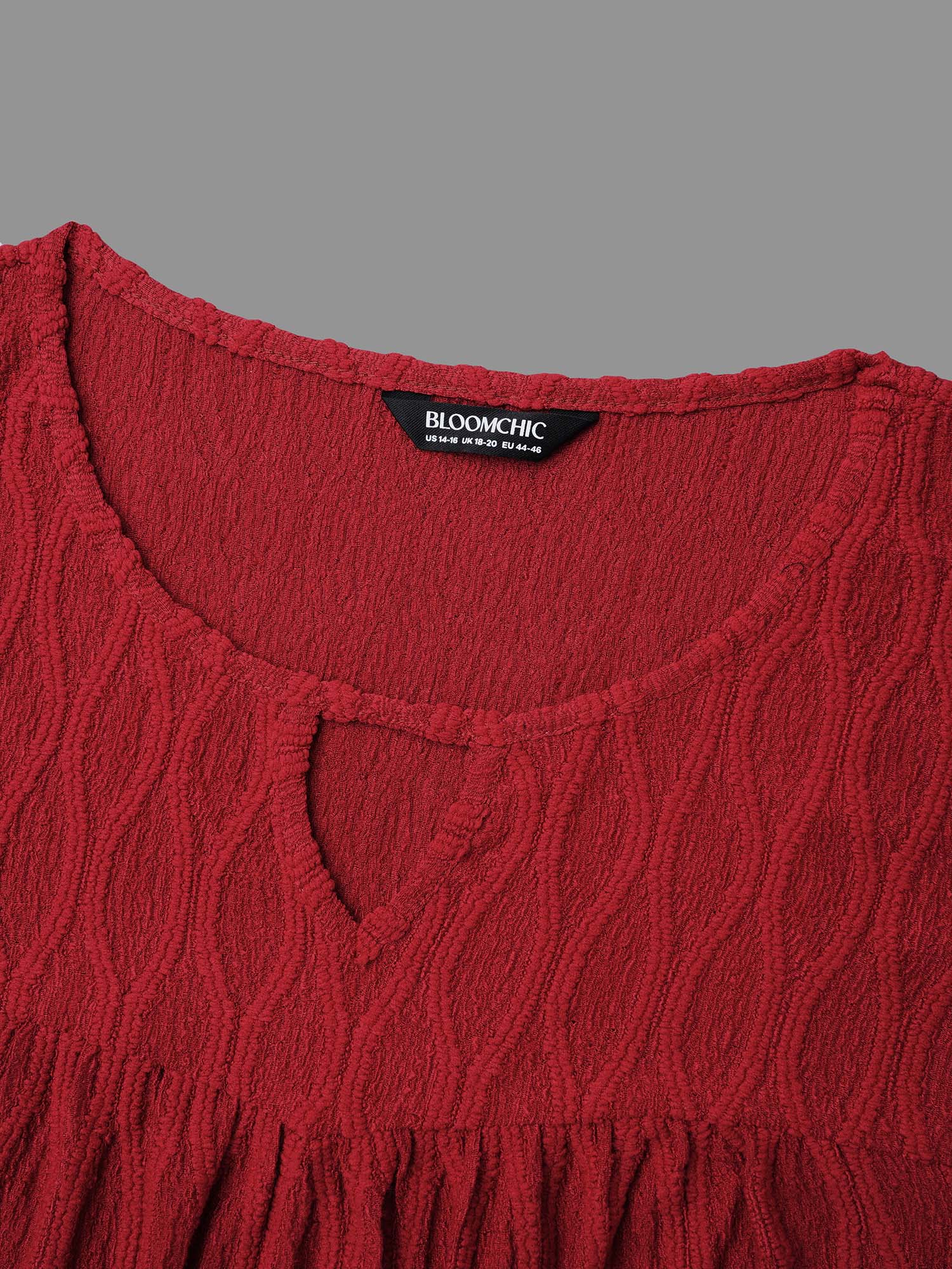 Textured Keyhole Gathered Knit Top