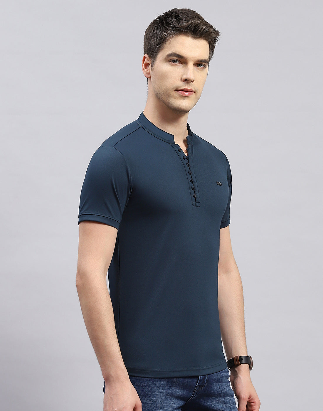 Men Green Solid Band Collar Half Sleeve T-Shirt