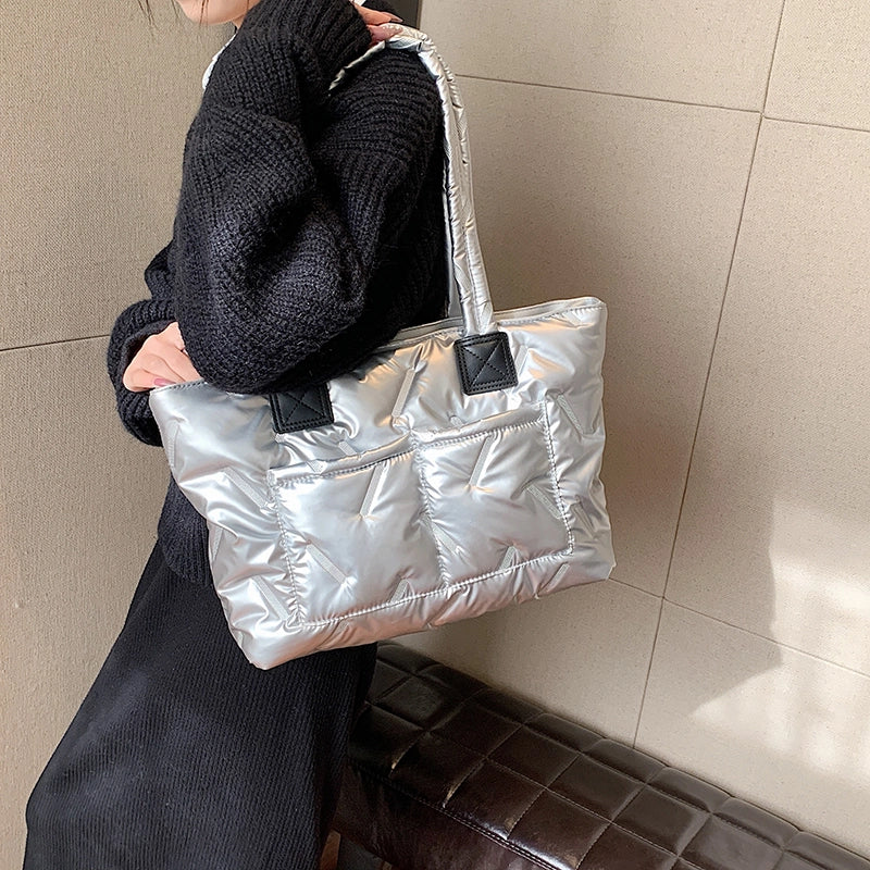 Women's Nylon Solid Color Vacation Streetwear Sewing Thread Square Zipper Tote Bag