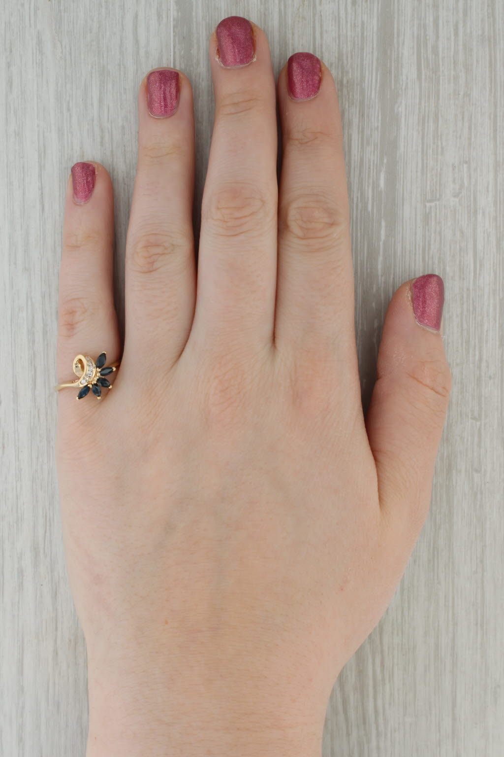 0.56ctw Blue Sapphire Diamond Flower Ring 14k Yellow Gold Size 8