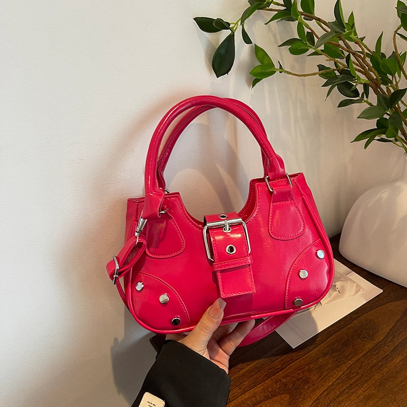 Women's Medium Pu Leather Solid Color Streetwear Pillow Shape Zipper Crossbody Bag