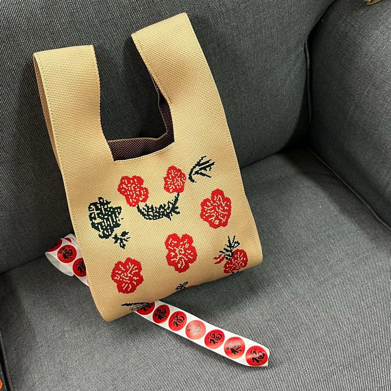 Women's Small Polyester Cartoon Heart Shape Basic Vintage Style Open Handbag