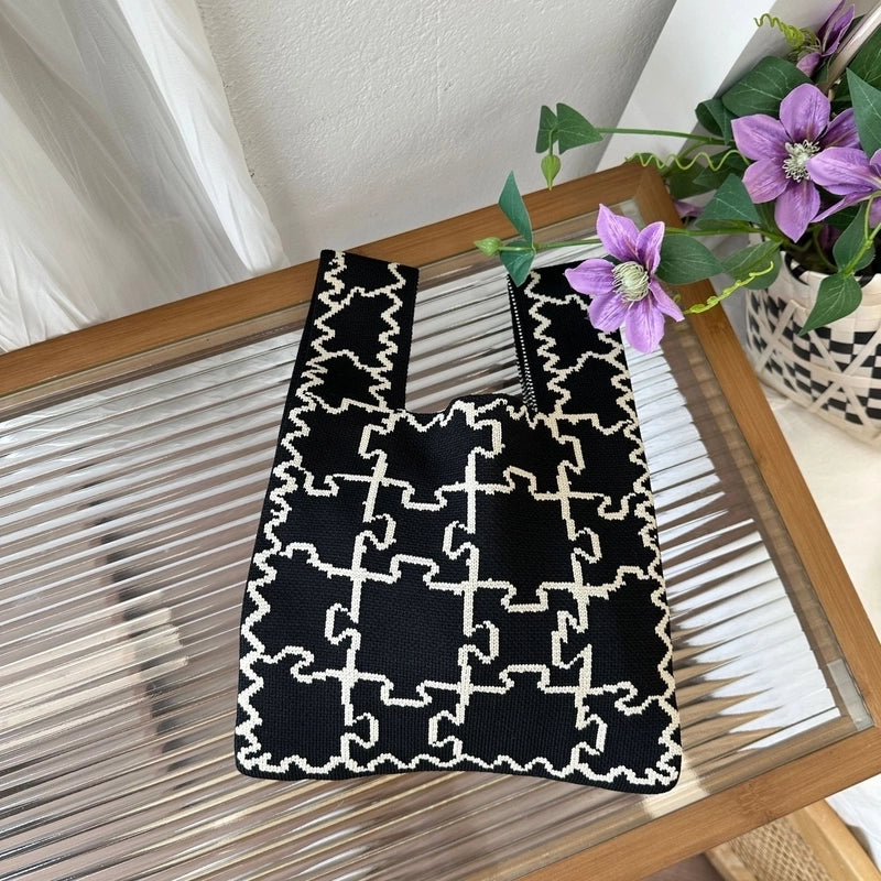 Women's Small Polyester Floral Tulip Streetwear Square Open Handbag