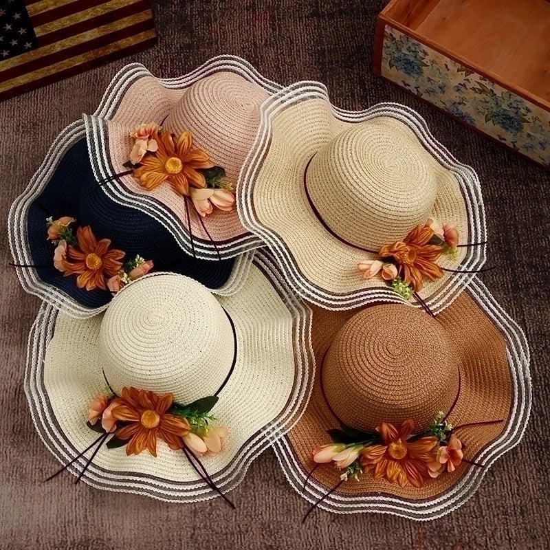 Women's Elegant Basic Flower Patchwork Flat Eaves Straw Hat