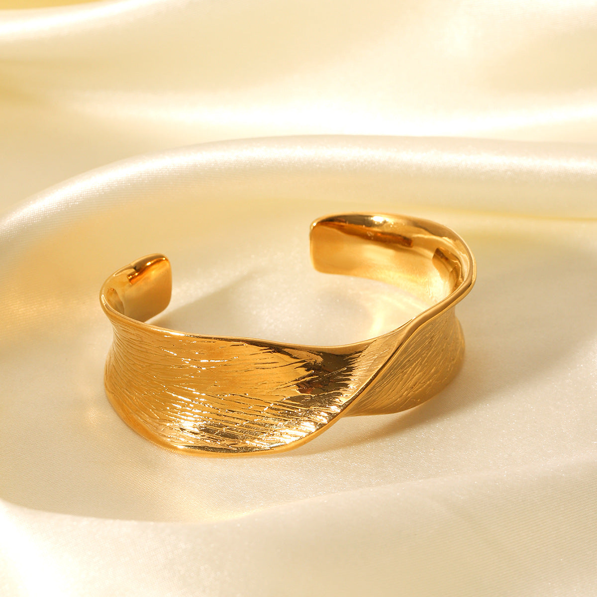 Ins Style Stainless Steel Bracelet 18K Gold-Plated Open Bracelet Titanium Steel Bracelet Female Jewelry