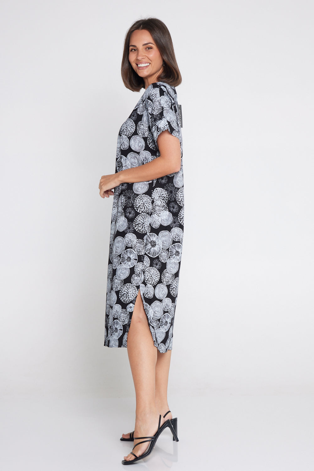 Esiteri Linen Dress - Black/White Circles