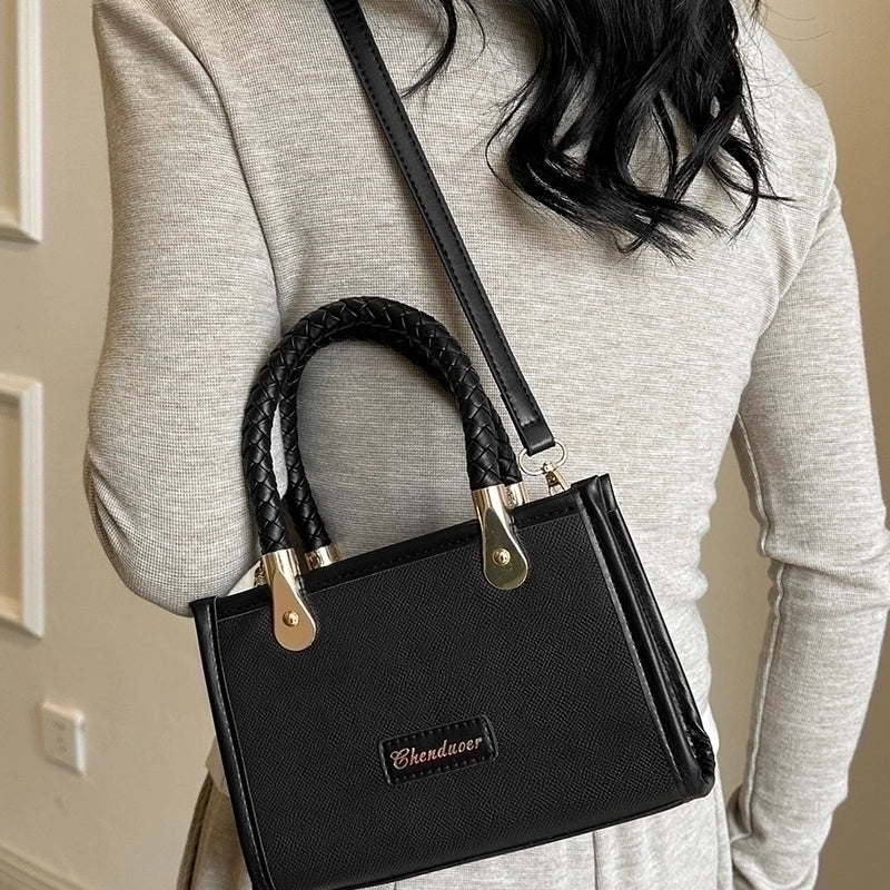 Women's Medium Pu Leather Solid Color Vintage Style Classic Style Sewing Thread Zipper Crossbody Bag