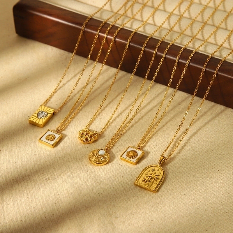 304 Stainless Steel Gold Plated Minimalist Classic Style Plating Solid Color Pendant Necklace