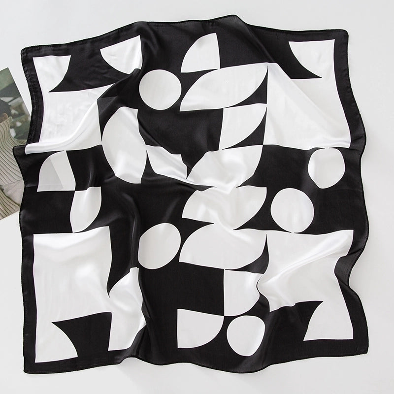 Women's IG Style Shamrock Flower Satin Printing And Dyeing Printing Flowers Silk Scarf