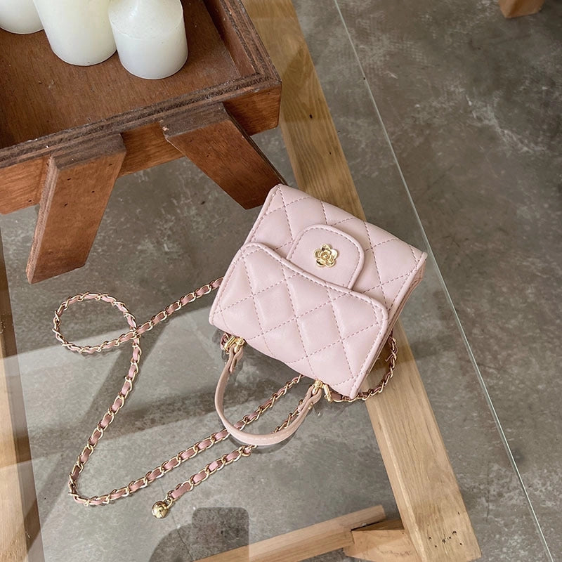 Women's Mini Pu Leather Solid Color Basic Square Magnetic Buckle Handbag