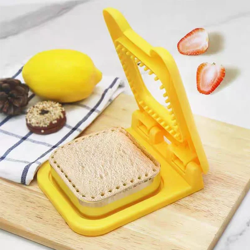 Sandwich Molds Cutter and Sealer