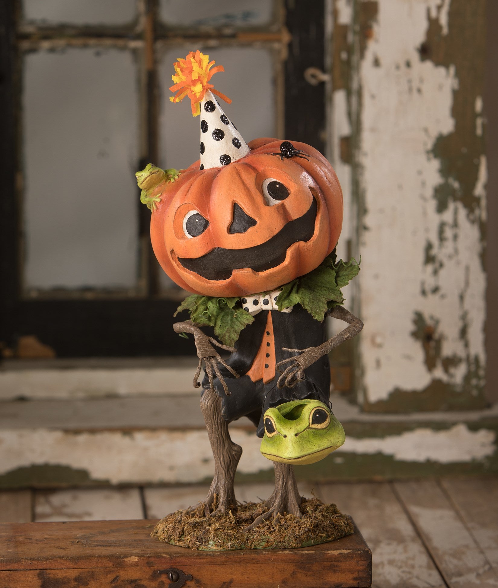 Tricks Pumpkin Boy with Frog Bucket