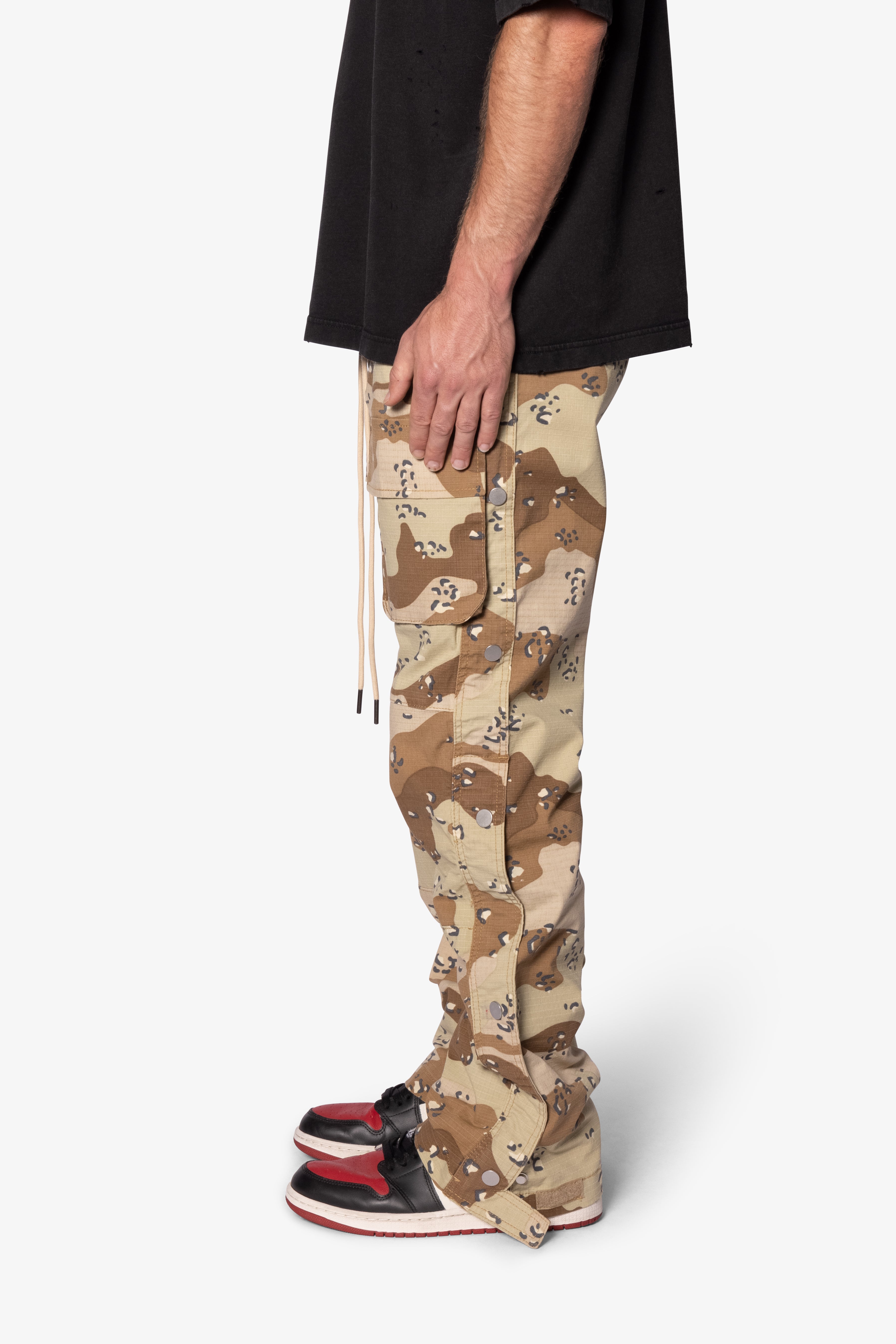 Snap Front Cargo Pants - Desert Camo