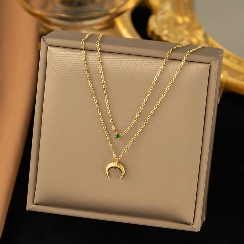 Elegant Streetwear Round Moon Heart Shape Titanium Steel Plating Pendant Necklace