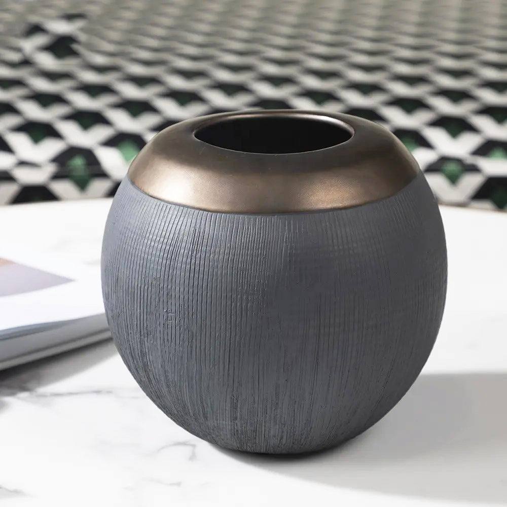 Tao Ceramic Vase - Grey & Brass