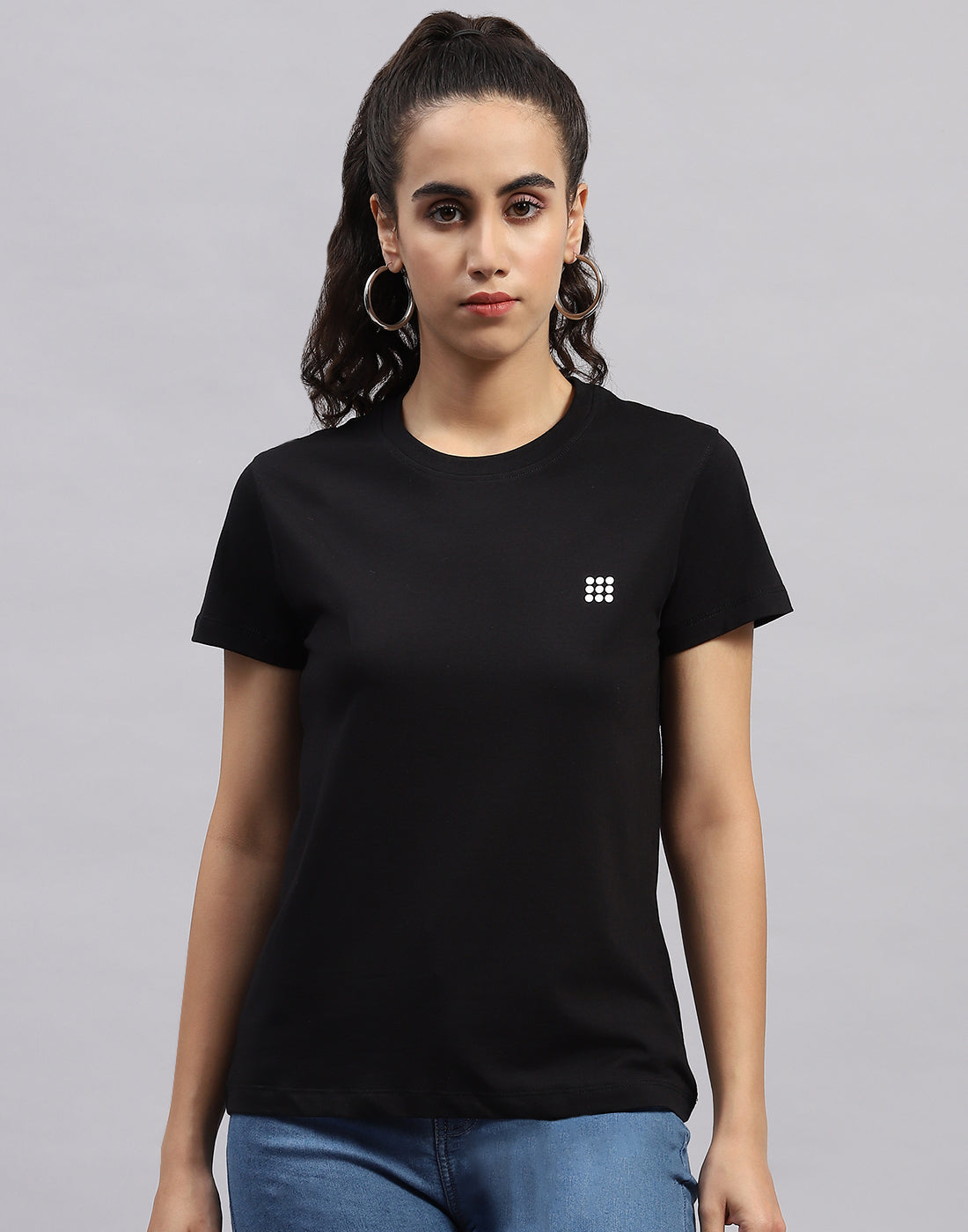 Women Black Solid Round Neck Half Sleeve Top