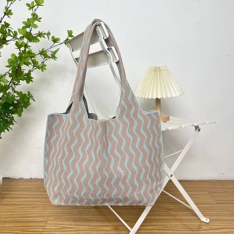 Women's Large Polyester Color Block Waves Streetwear Square Open Shoulder Bag