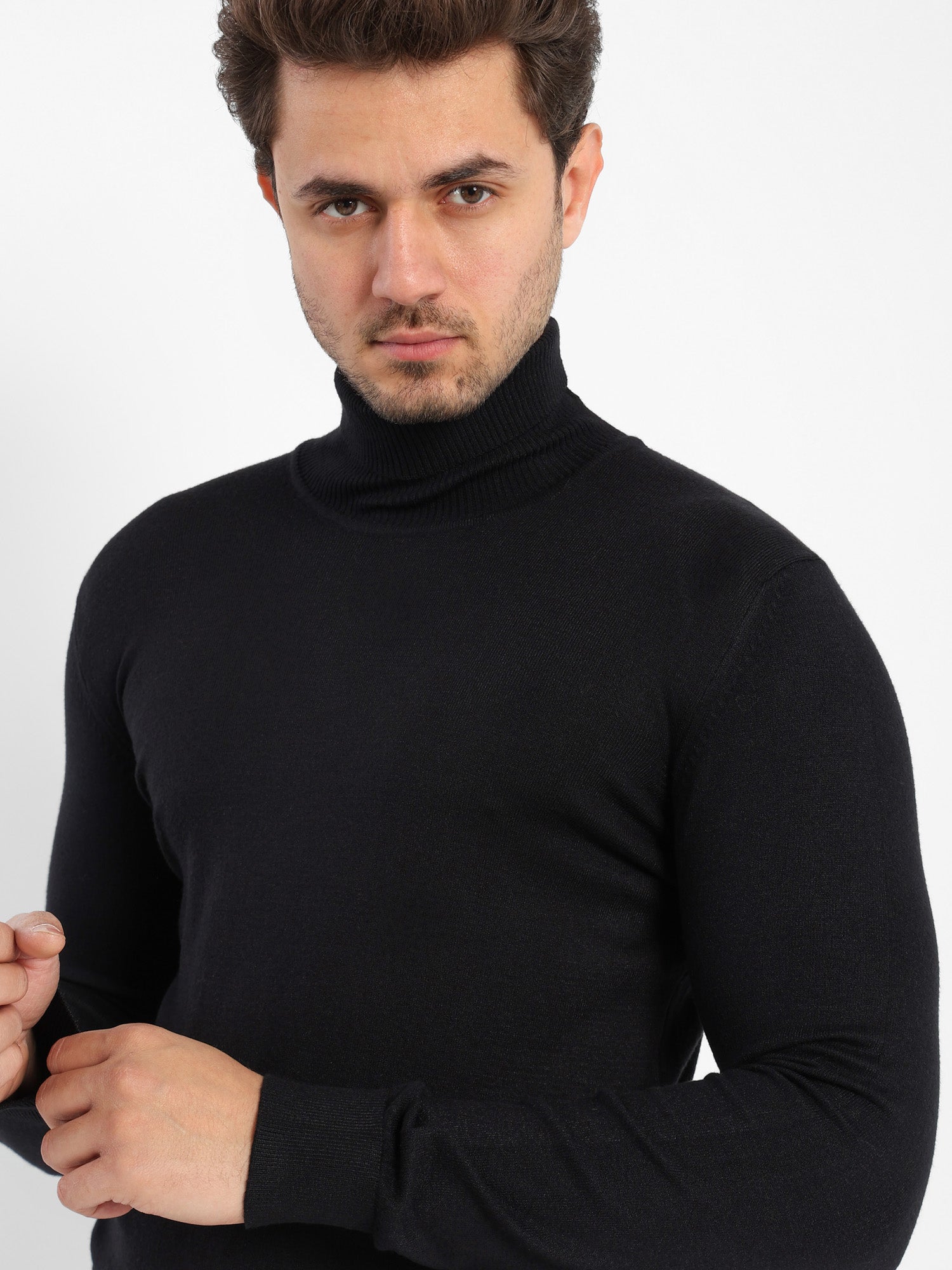 Basic Turtle Neck Solid Pullover