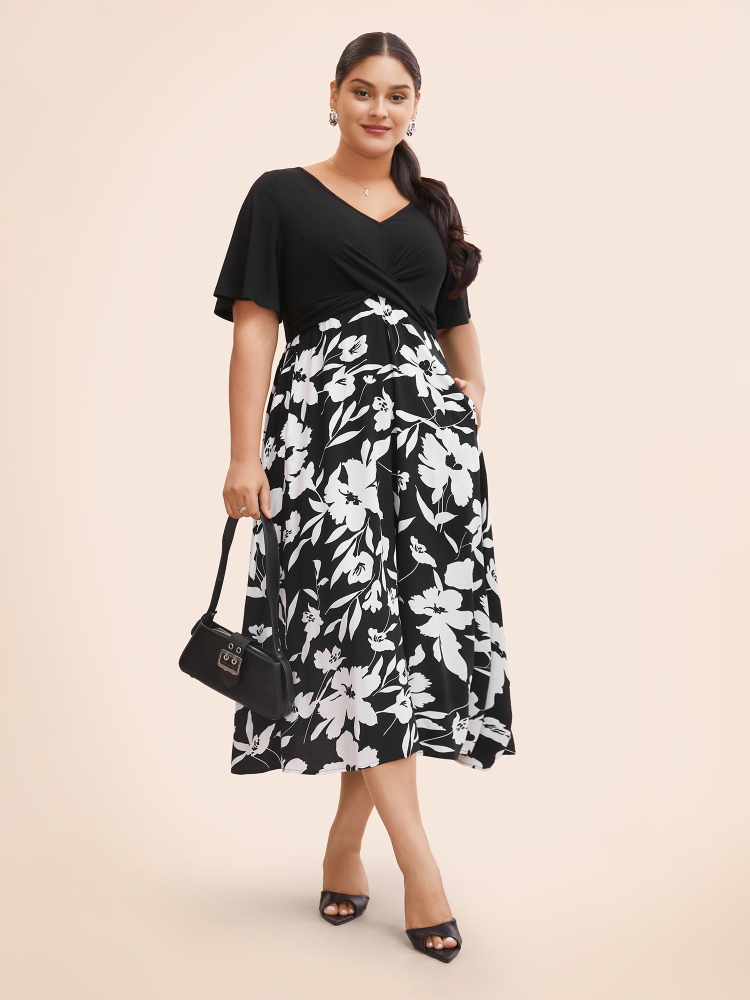 Silhouette Floral Print Patchwork Crossover Pocket Dress