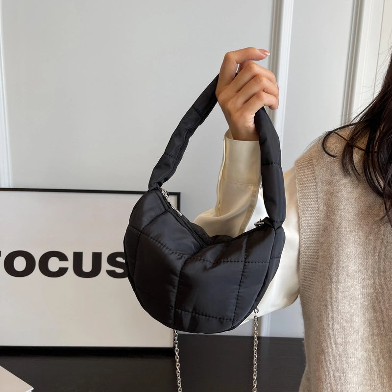 Women's Medium Polyester Solid Color Streetwear Dumpling Shape Zipper Shoulder Bag Crossbody Bag Underarm Bag