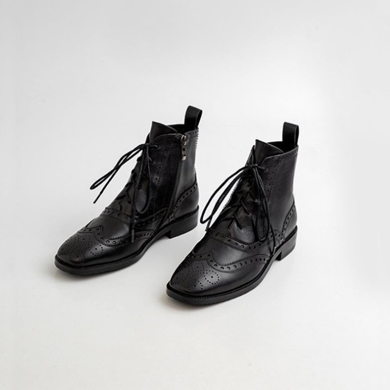 Wingtip Shoes Leather Martin Boots Block Carving Brogue Ankle Boot For Women in Black