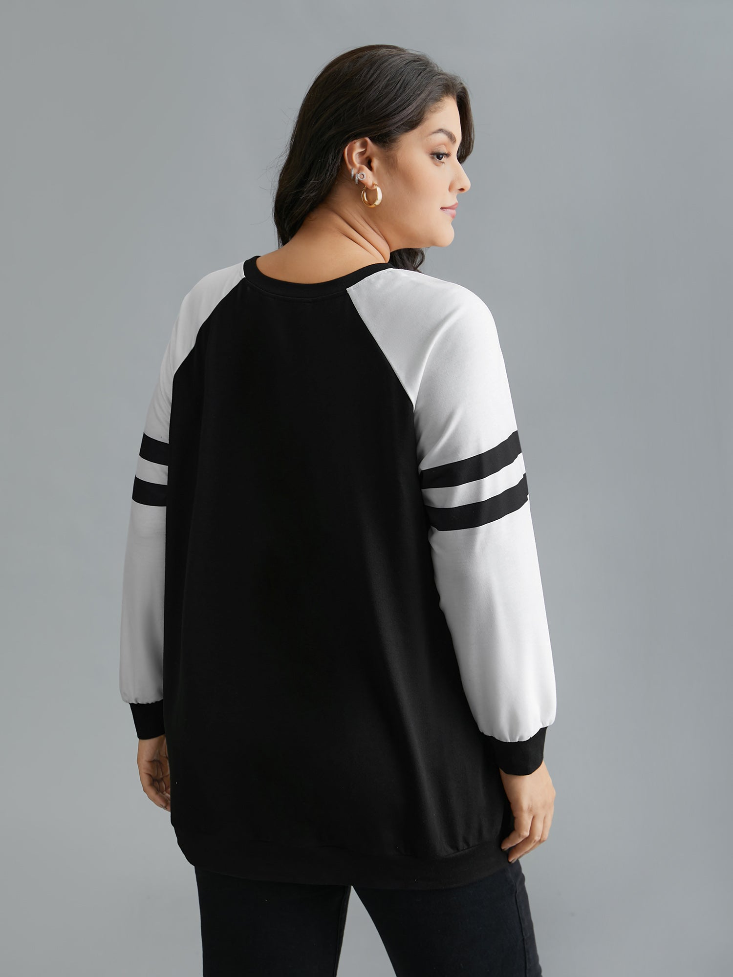 Color Block Raglan Sleeve Stretchy Sweatshirt