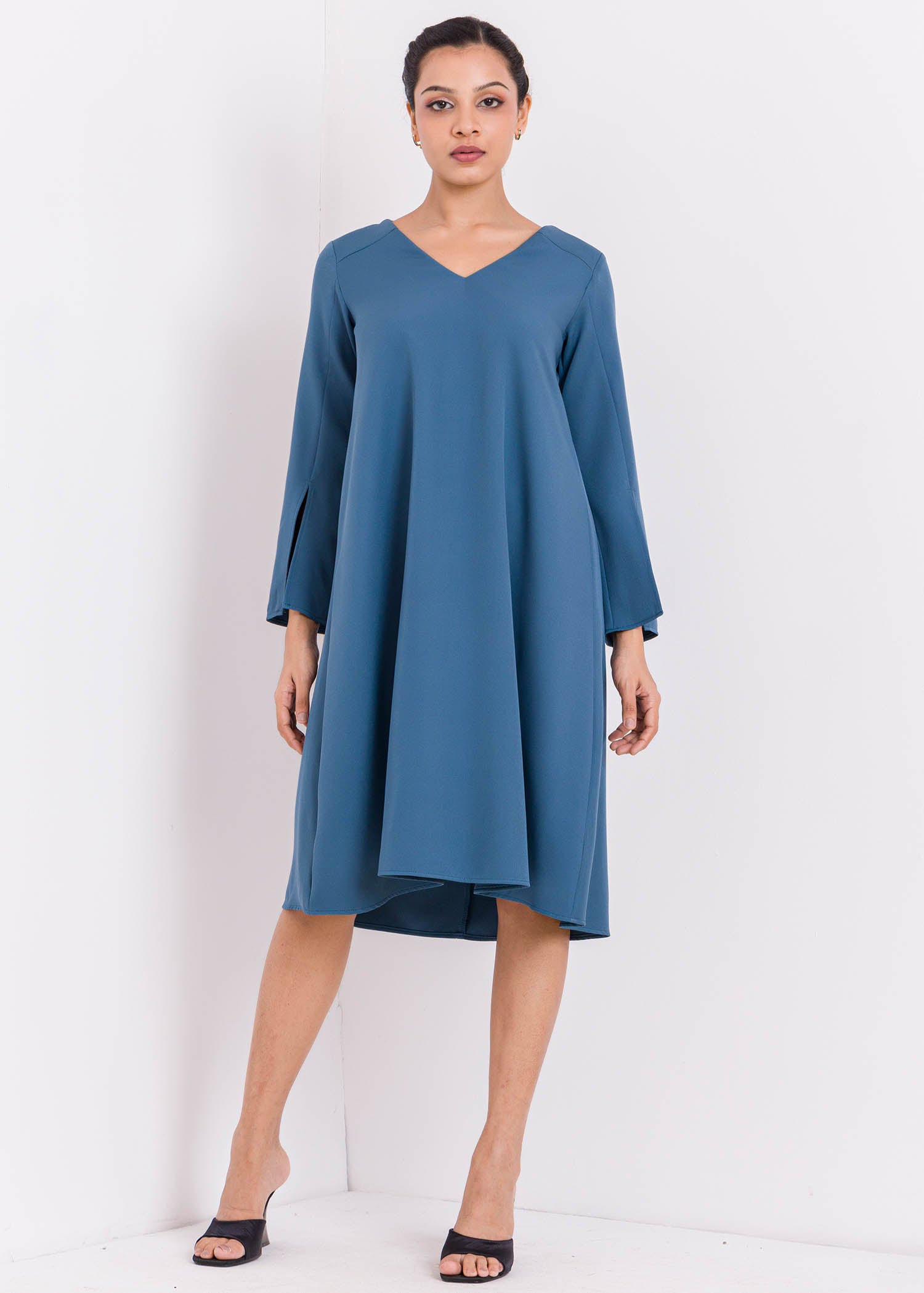 V Neck Dress With Long Sleeves