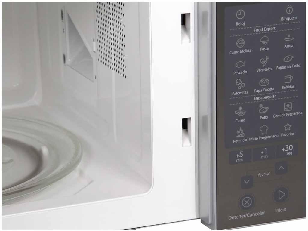 Whirlpool WM1211D Horno de Microondas con 1.1 Pies Cúbicos. Color Plata(Reacondicionado)