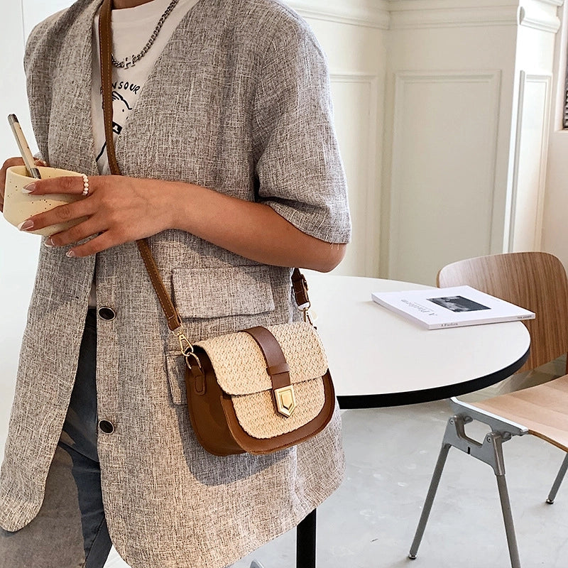 Women's Small All Seasons Straw Streetwear Saddle Bag