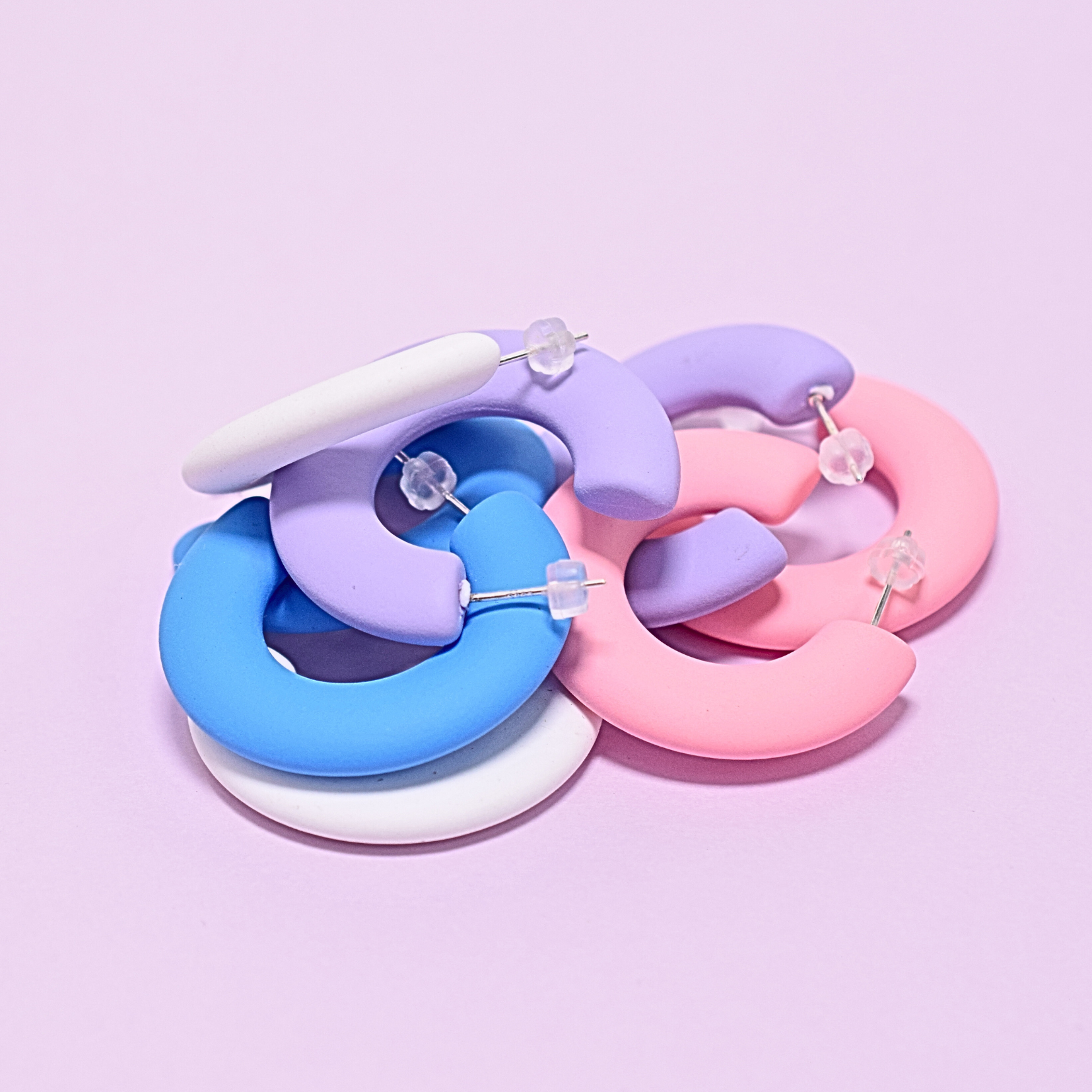 Chunky blue hoops