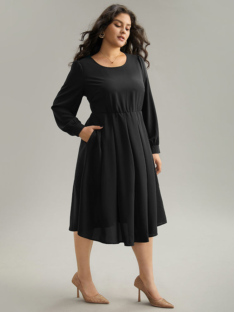 Static-Free Plain Pleated Pocket Dress