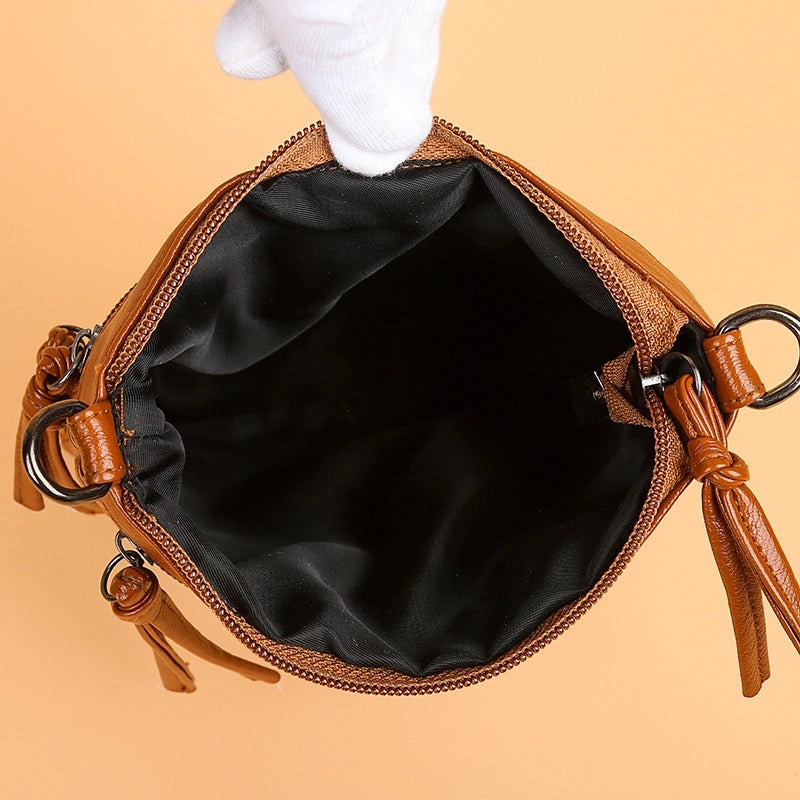 Women's Small Pu Leather Solid Color Streetwear Square Zipper Crossbody Bag