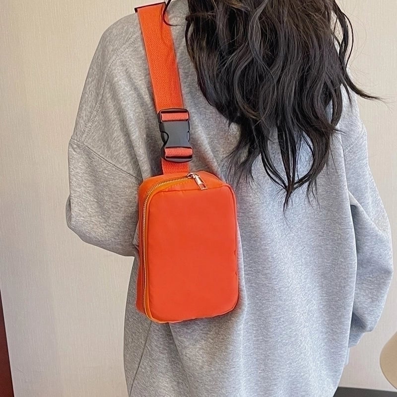 Women's Oxford Cloth Solid Color Classic Style Streetwear Sewing Thread Square Zipper Fanny Pack