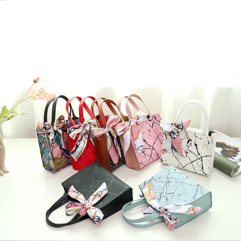Women's Small All Seasons Pu Leather Streetwear Handbag